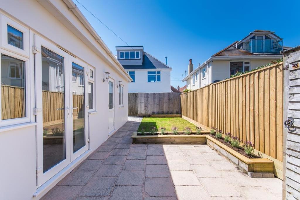 Bournecoast - Clifftop Apartment With Garden -Fm827 Bournemouth Exterior foto